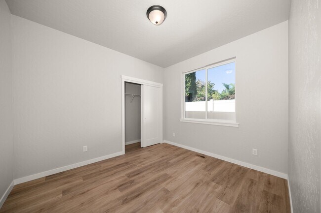 Building Photo - 4283 N Stout Ct