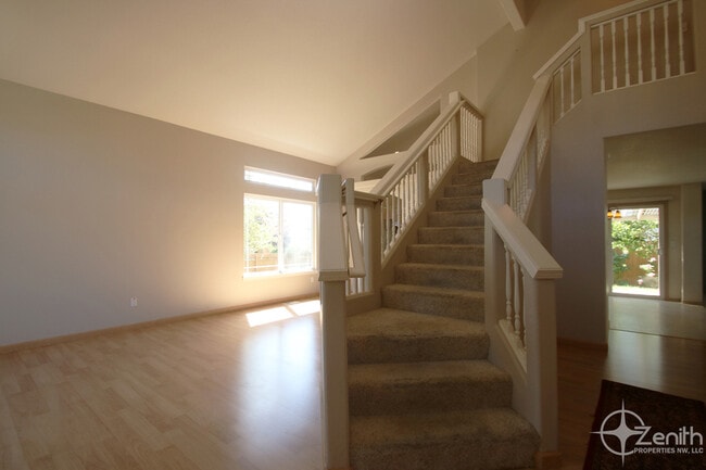 Building Photo - 17019 SE 3rd St