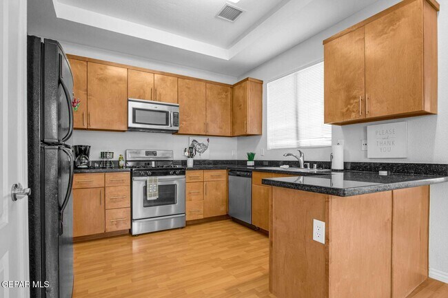 Building Photo - 5533 Ignacio Frias Dr