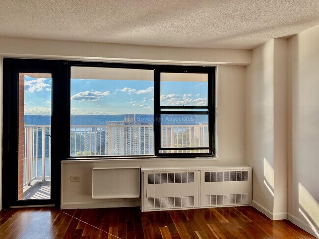 Building Photo - 150 West 225th Street