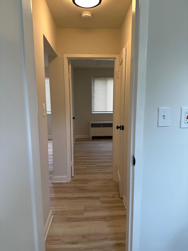 Building Photo - 3 Bed 1 Bath SW DC