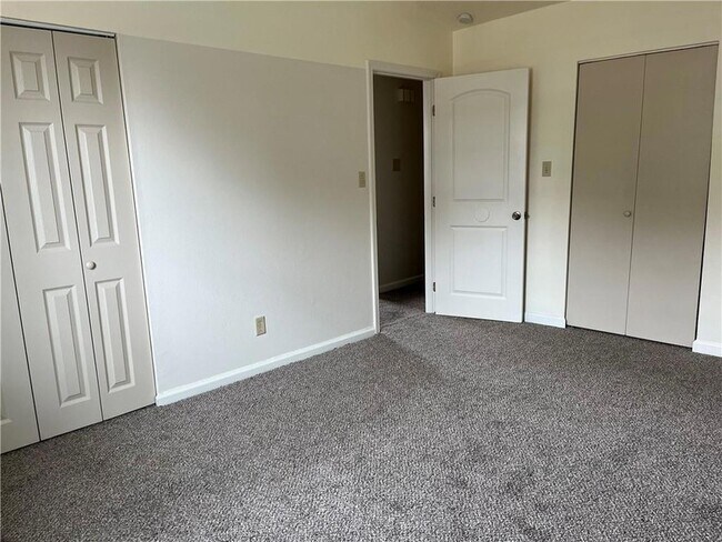 Building Photo - 4230 N Claiborne Ave