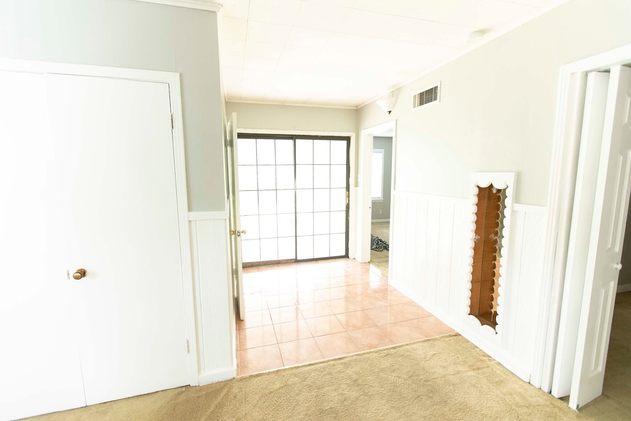 Building Photo - 7459 Mohawk Ave