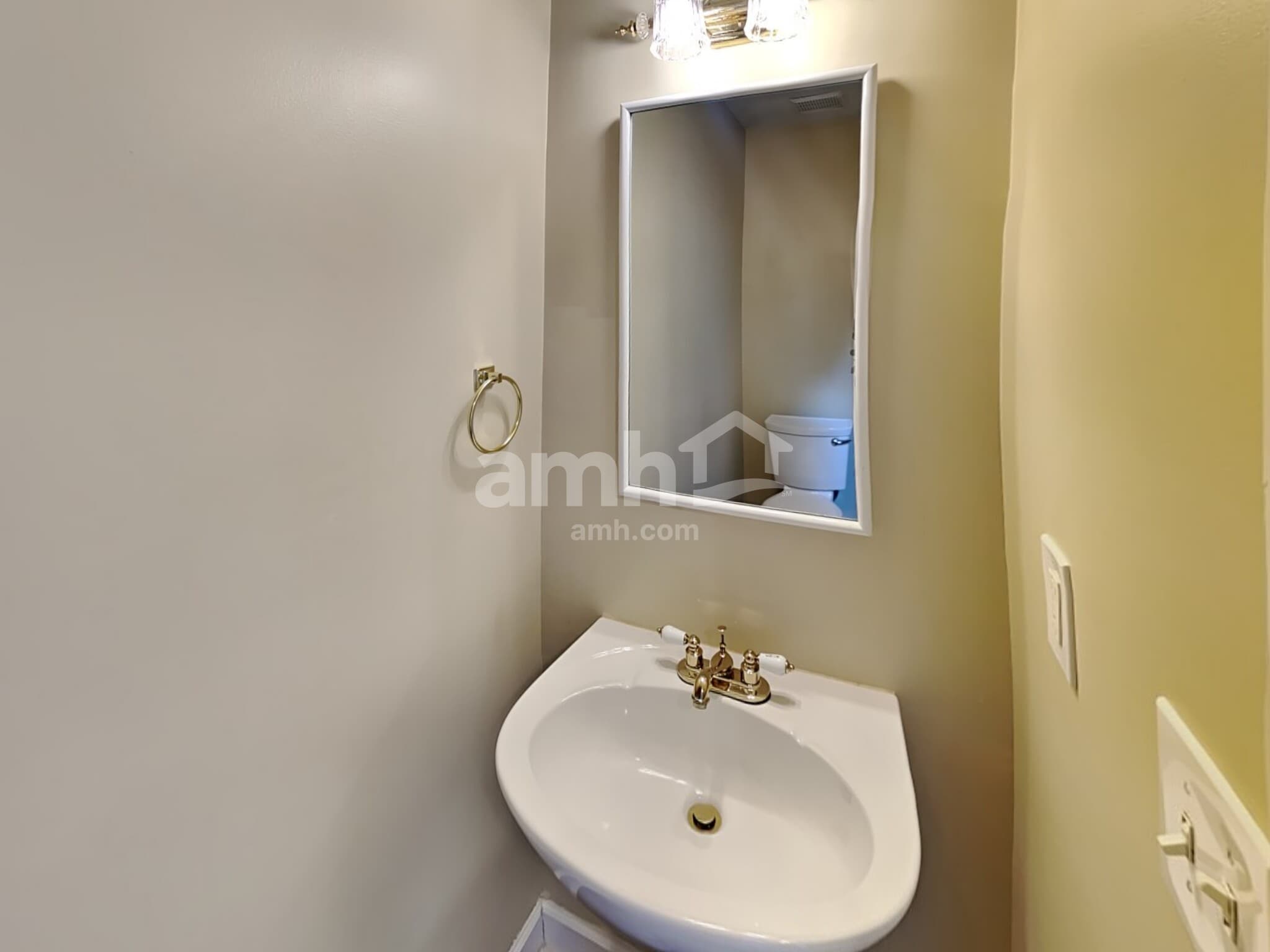 Building Photo - 5205 Starwind Pt