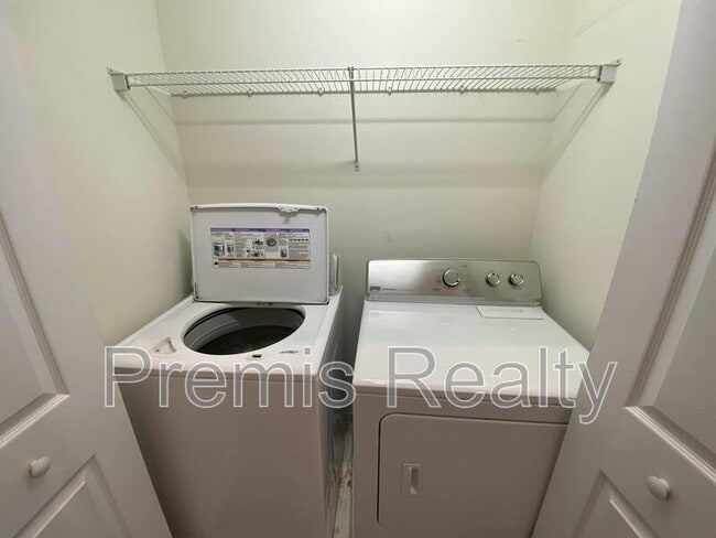 Building Photo - 6561 Black Mangrove Dr