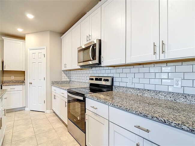 Building Photo - 928 Cambridge Dr