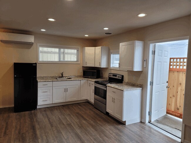 Building Photo - 500 SW 139th St