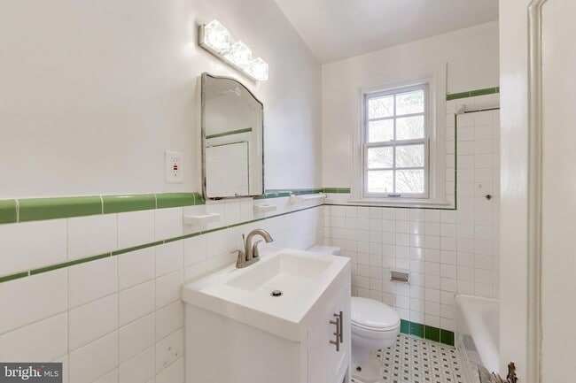 Building Photo - 5138 Nebraska Ave NW