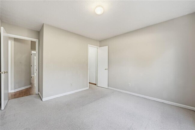 Building Photo - 3070 Bugle Dr