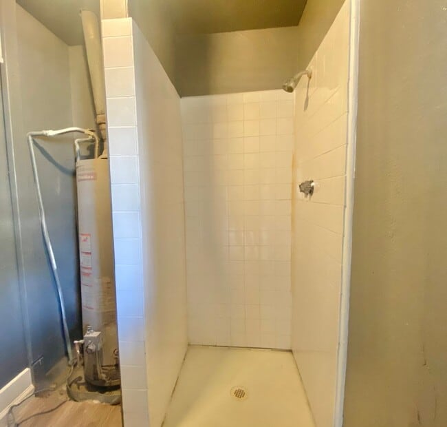 Building Photo - 2123 21st St