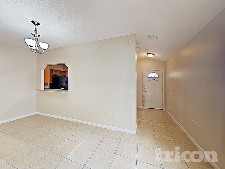 Building Photo - 5555 Village Pond Cir