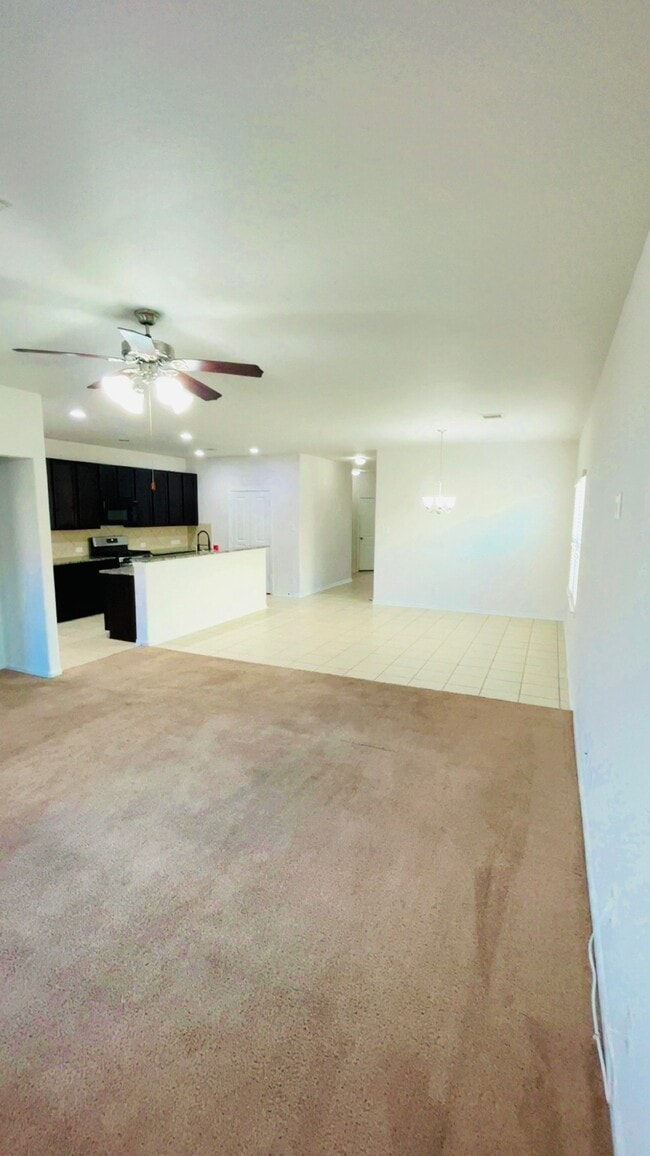 Building Photo - 8626 Willet St