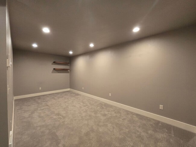 Building Photo - 4 bed 2 bath home in Josephine Crossing