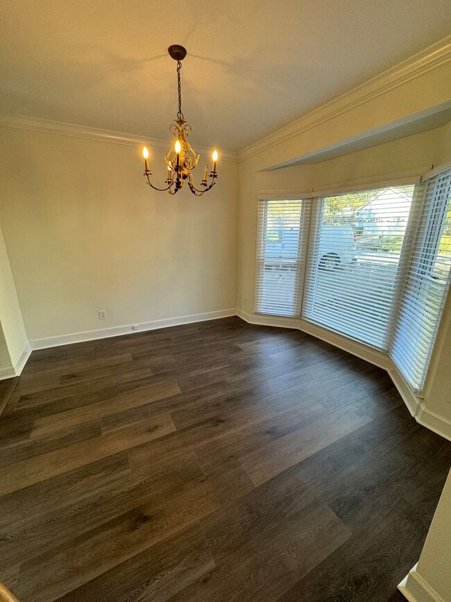 Building Photo - Updated House in Hampton Park!