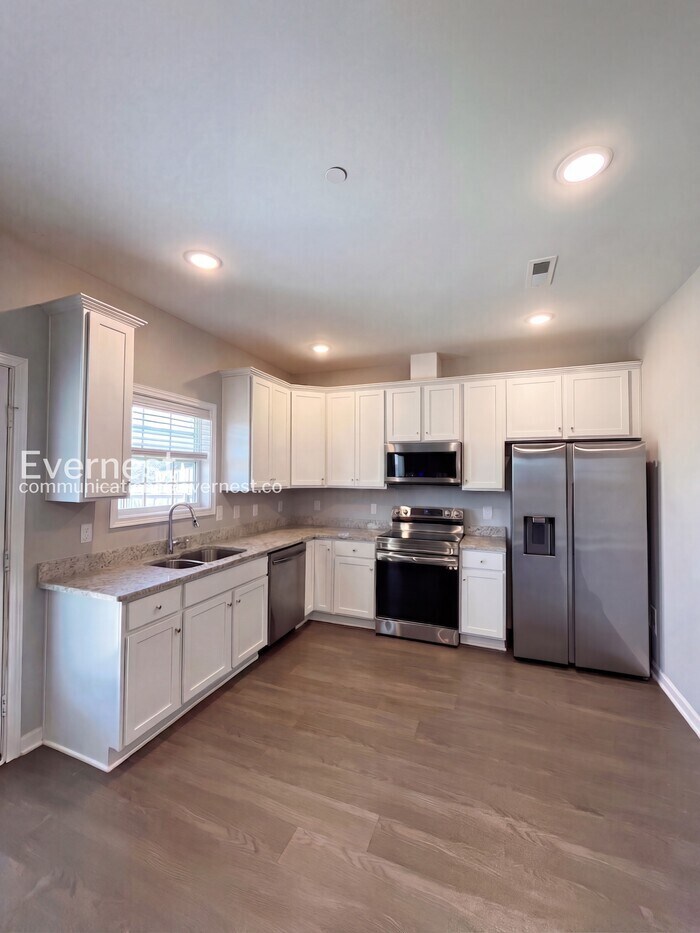 Building Photo - 1109 Prospect Ct