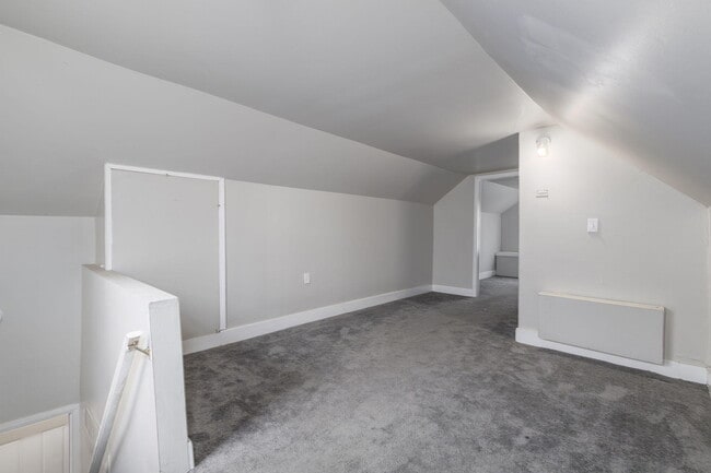 Building Photo - 22778 Almond Ave