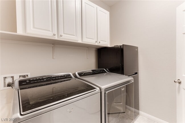 Building Photo - 420 Al Coda Pl