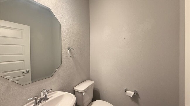 Building Photo - 9102 Gage Dr