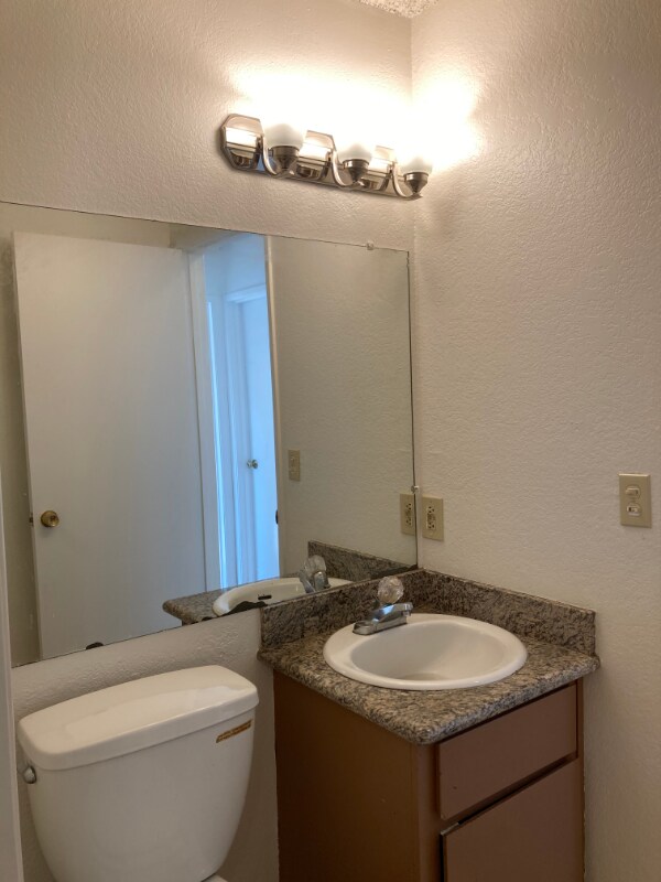 Building Photo - 1518 Moorpark Ave