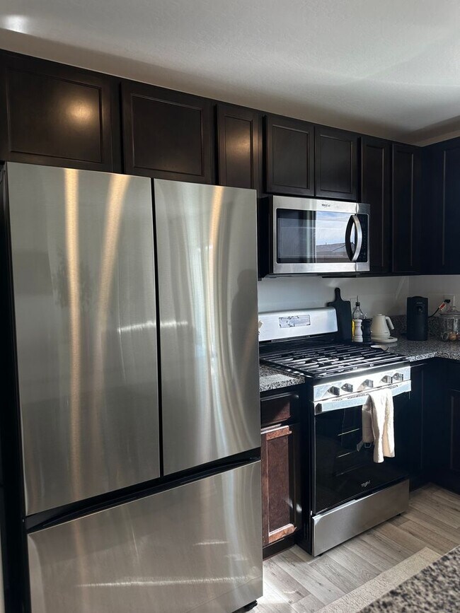 Building Photo - Beautiful Las Vegas Home!