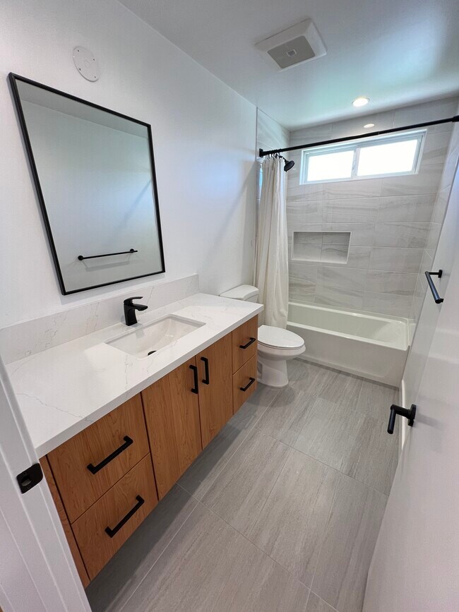 Building Photo - 1863 Burleson Ave