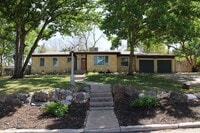 Building Photo - 140 Arvin Dr