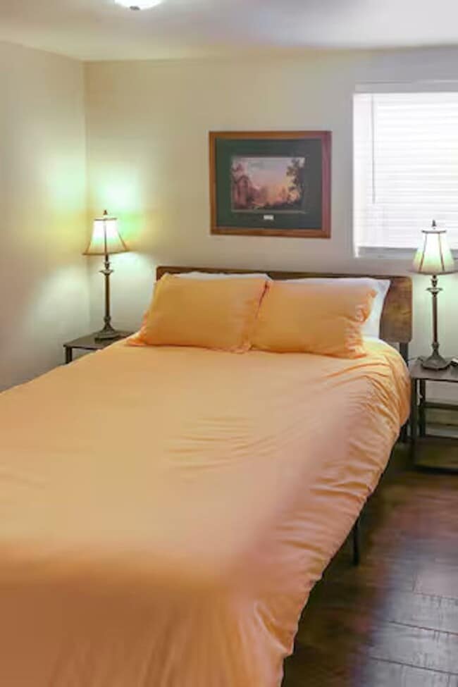 Building Photo - 5 Bed 3 Bath House! For Rent!!!