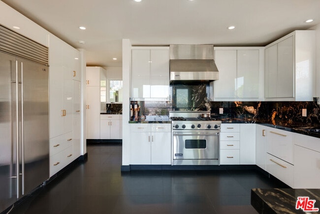 Building Photo - 1404 Devlin Dr