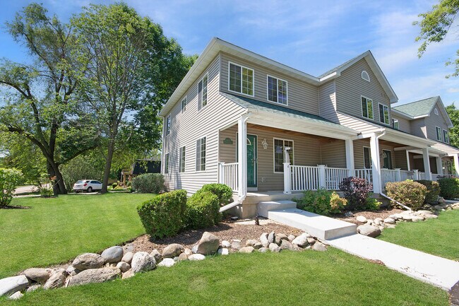 Primary Photo - 218 Elmhurst Ct