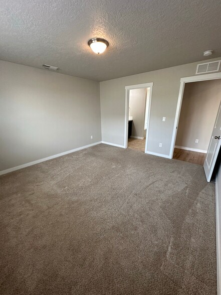 Building Photo - 11398 W Belgrave St