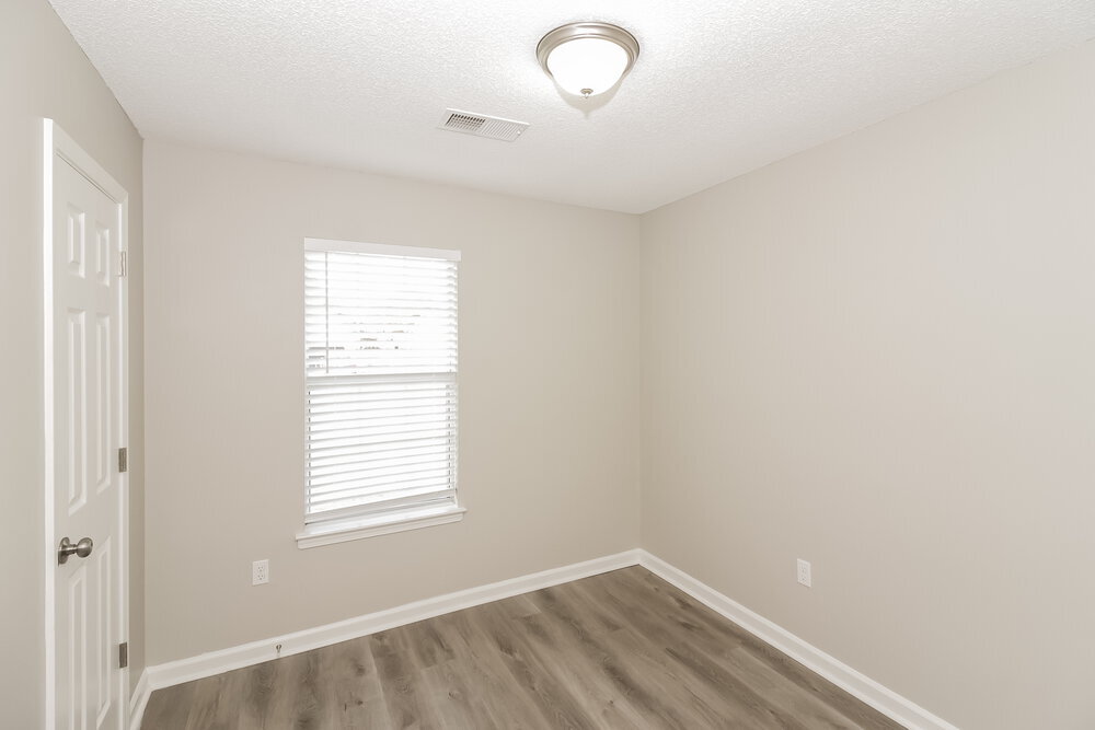 Building Photo - 9831 Riggan Dr
