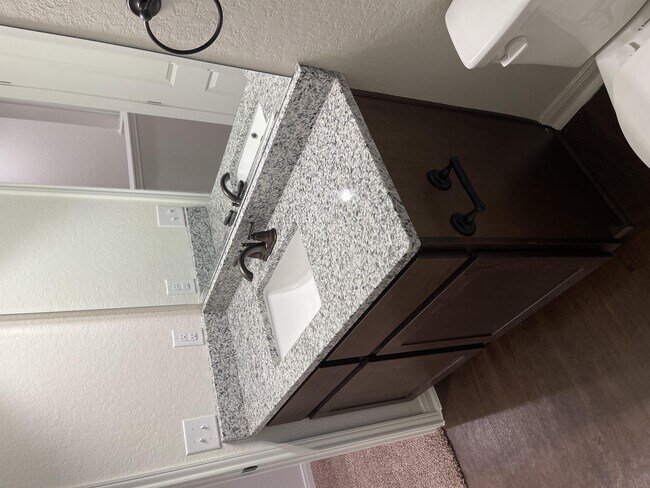Building Photo - 2222 Sandlewood Cove