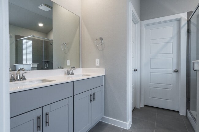 Building Photo - 17877 Stone Ter Ct