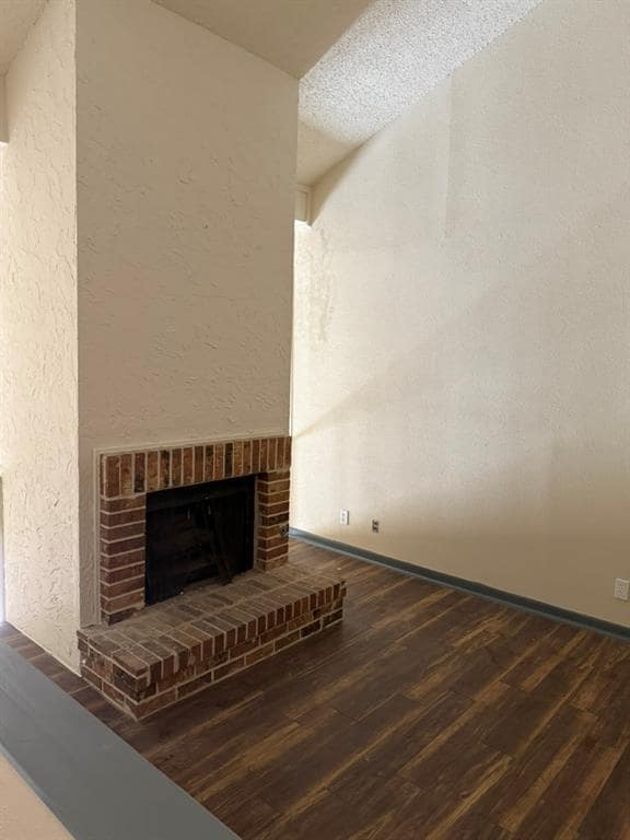 Building Photo - 8901 Newport Ln