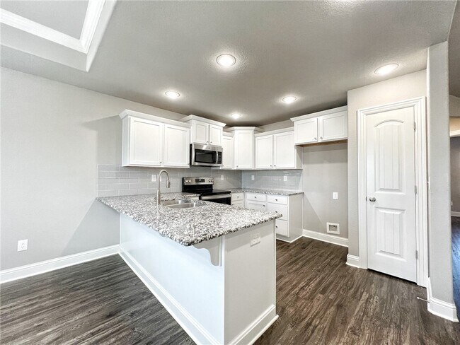 Building Photo - 1721 Charismatic Dr