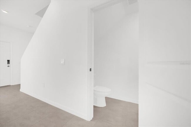 Building Photo - 2992 Skyline Lp