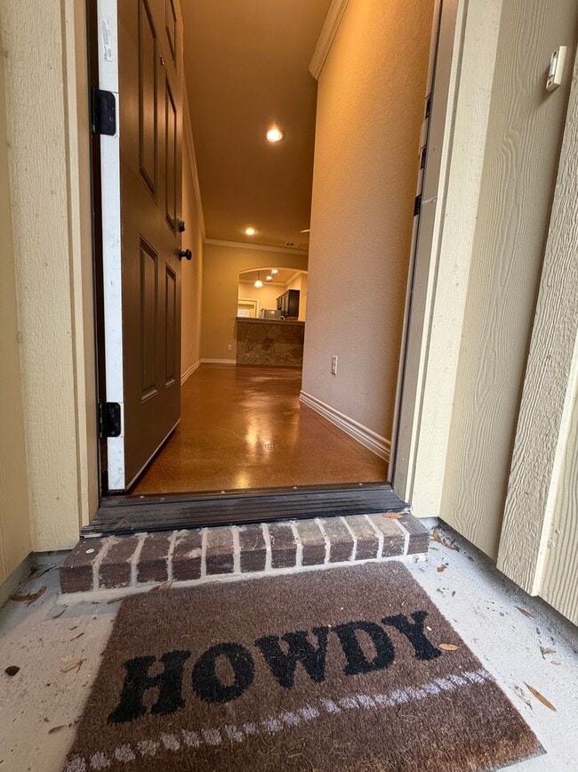 Building Photo - 3 Bedroom 3 Bath Barraks Townhome