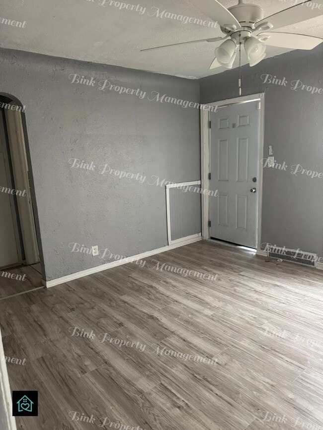 Building Photo - 15808 Southfield Fwy