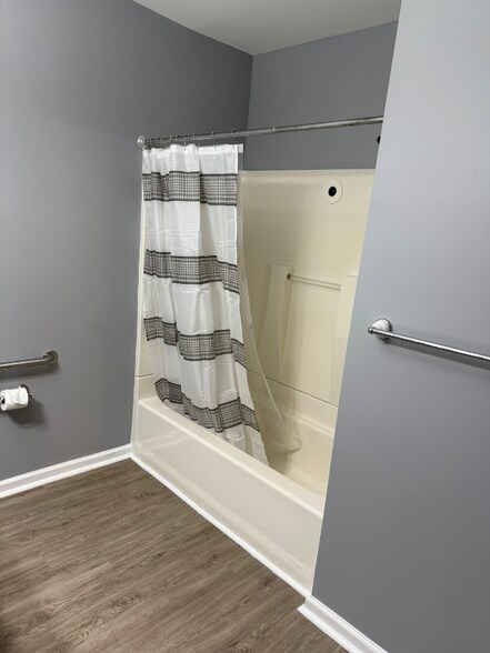 Building Photo - 208 E North St