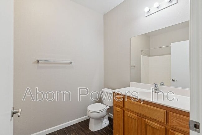 Building Photo - 620 Pearl Pl