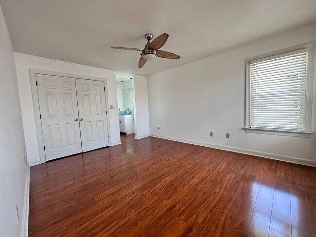Building Photo - Pinewell By The Bay-4 Bedroom 3.5 Bath