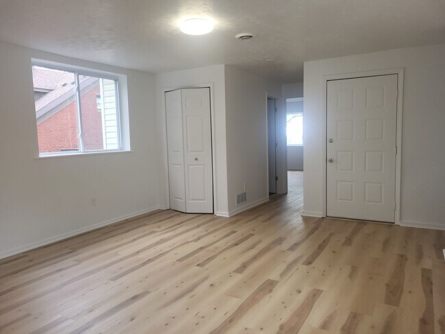 Building Photo - 4012 Perrysville Ave