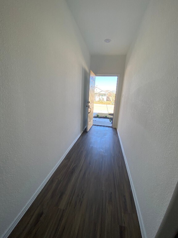 Building Photo - 117 Akela Wy