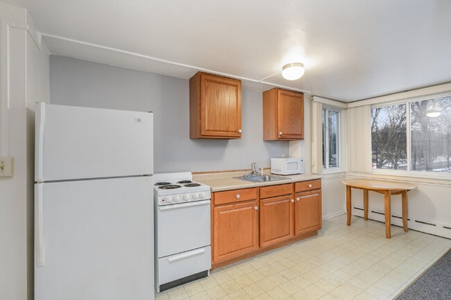 Building Photo - 1-Bed Sanctuary in Midland – $775/ Month G...