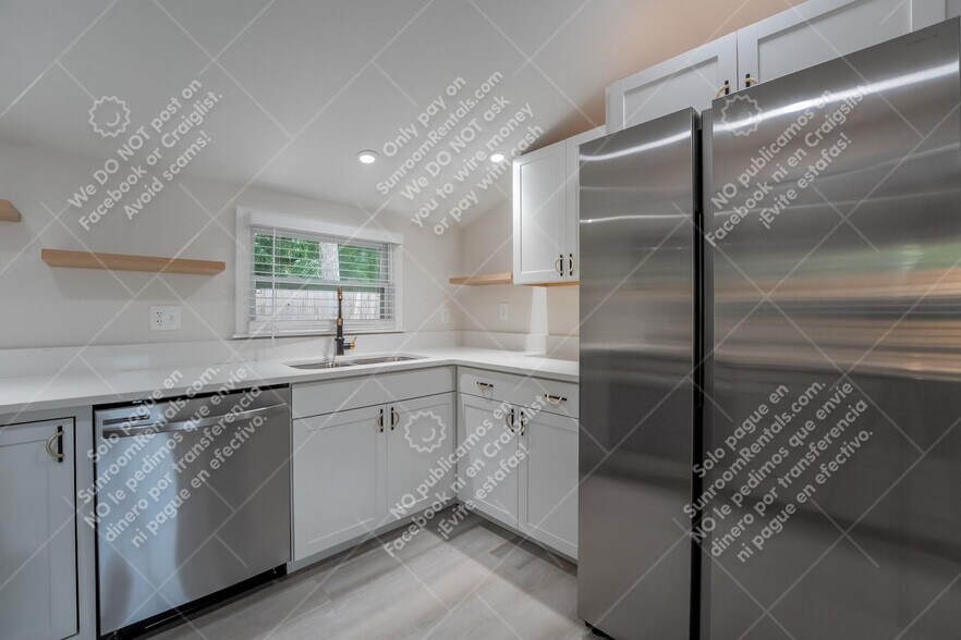 Building Photo - 606 4th Ave NW