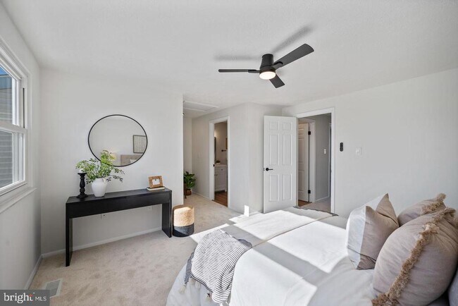 Building Photo - 6909 Doublebrand Ct