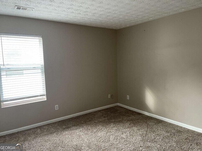 Building Photo - 5549 Sable Way