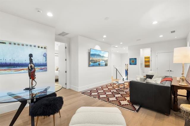 Building Photo - 3771 Almazan Dr