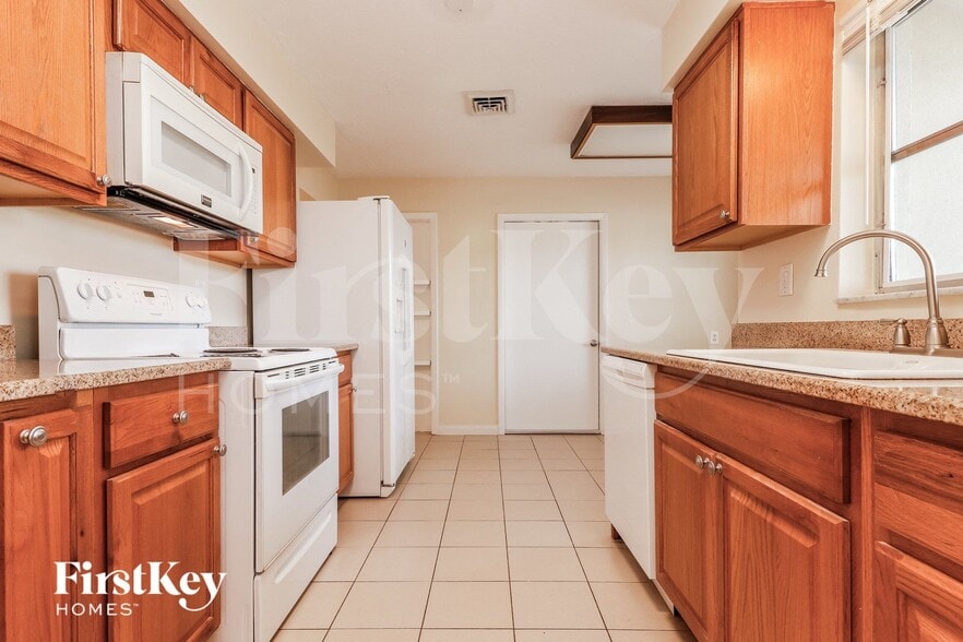 Building Photo - 6910 297th Ave N