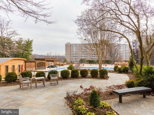 Building Photo - 5500 Holmes Run Pkwy